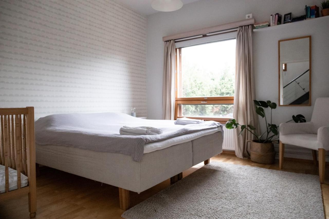 Вилла Bed And Books Порвоо Экстерьер фото